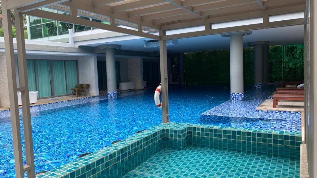 The Regent Bangtao Apartments Gorgeous View Of The Jungle バンタオビーチ エクステリア 写真